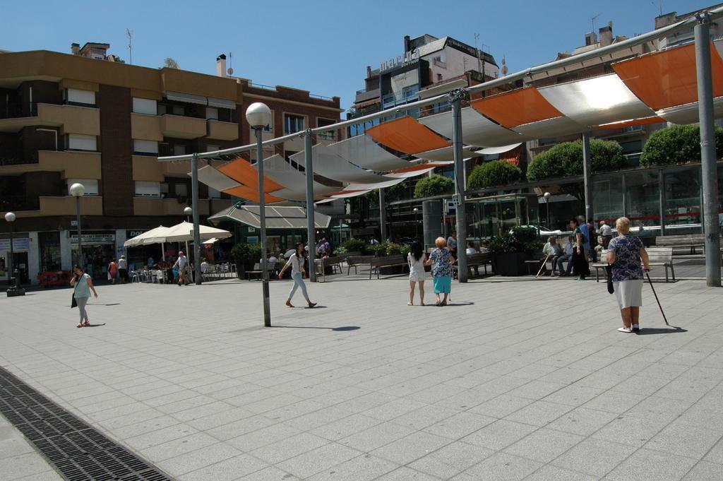 Bcn4Days Apartments L'Hospitalet de Llobregat Exterior foto